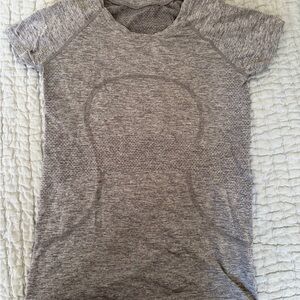 Lululemon Swiftly Tech Short Sleeve Shirt